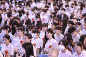 臺北市立陽明高級中學111學年度國高中部畢業典禮代表照片